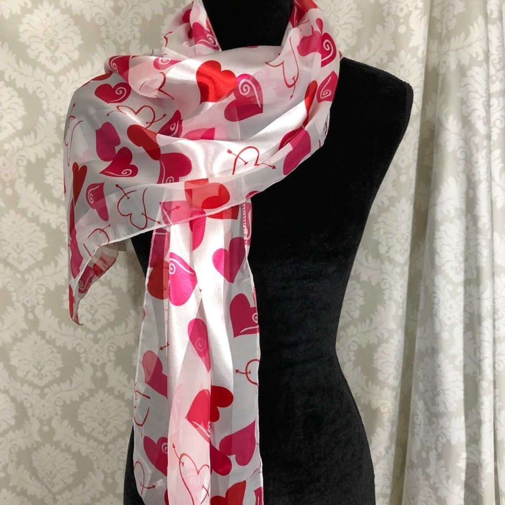 Oversized “hearts” Scarf